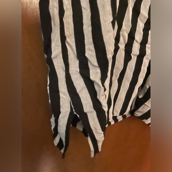 Gray and black striped tank. - Picture 4 of 5